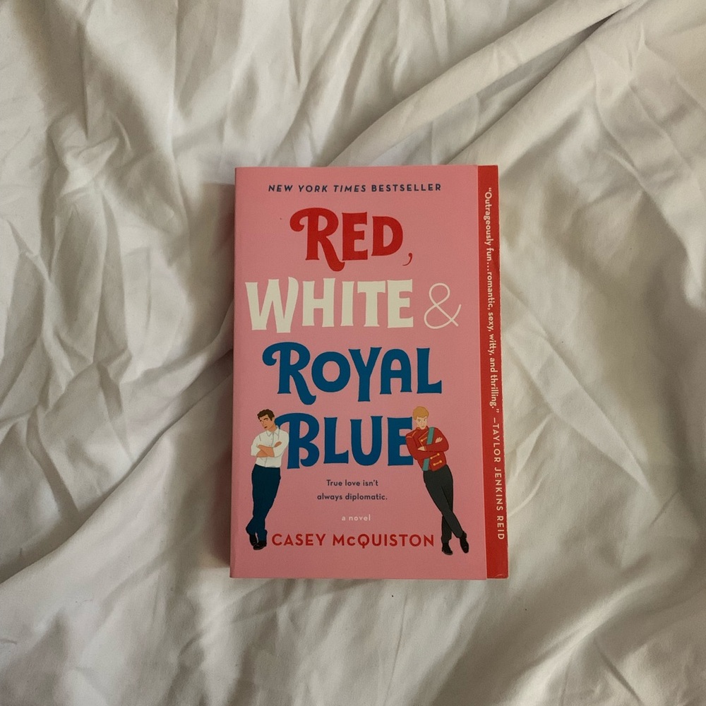 Paperback Red, White & Royal Blue
